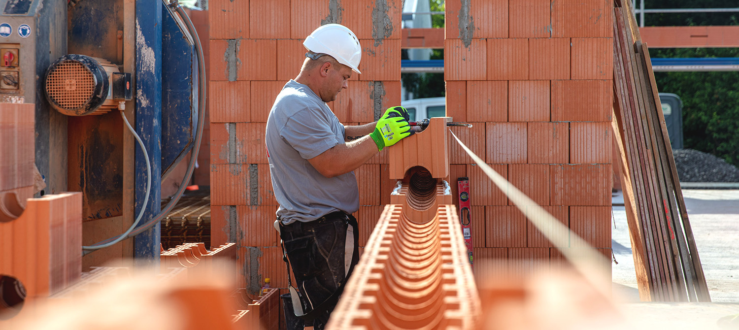 Maurer Baumeisterarbeit